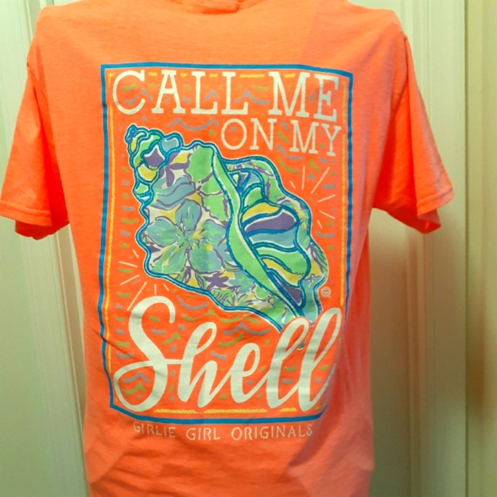 "Call Me on My Shell", Girlie Girl Orginials Graphic Tshirt, Size S